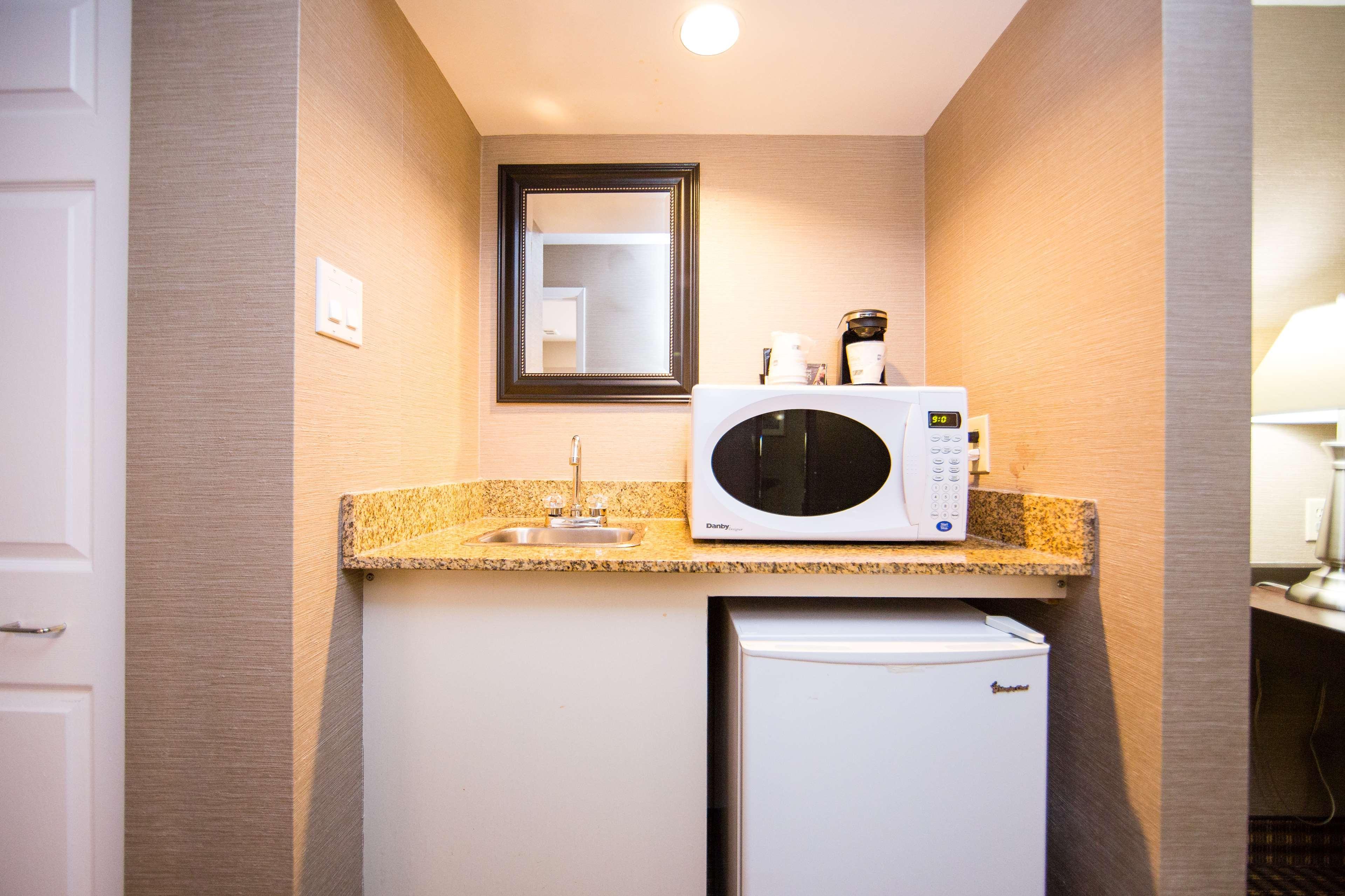 Best Western Plus Ottawa Kanata Hotel And Conference Centre Ngoại thất bức ảnh