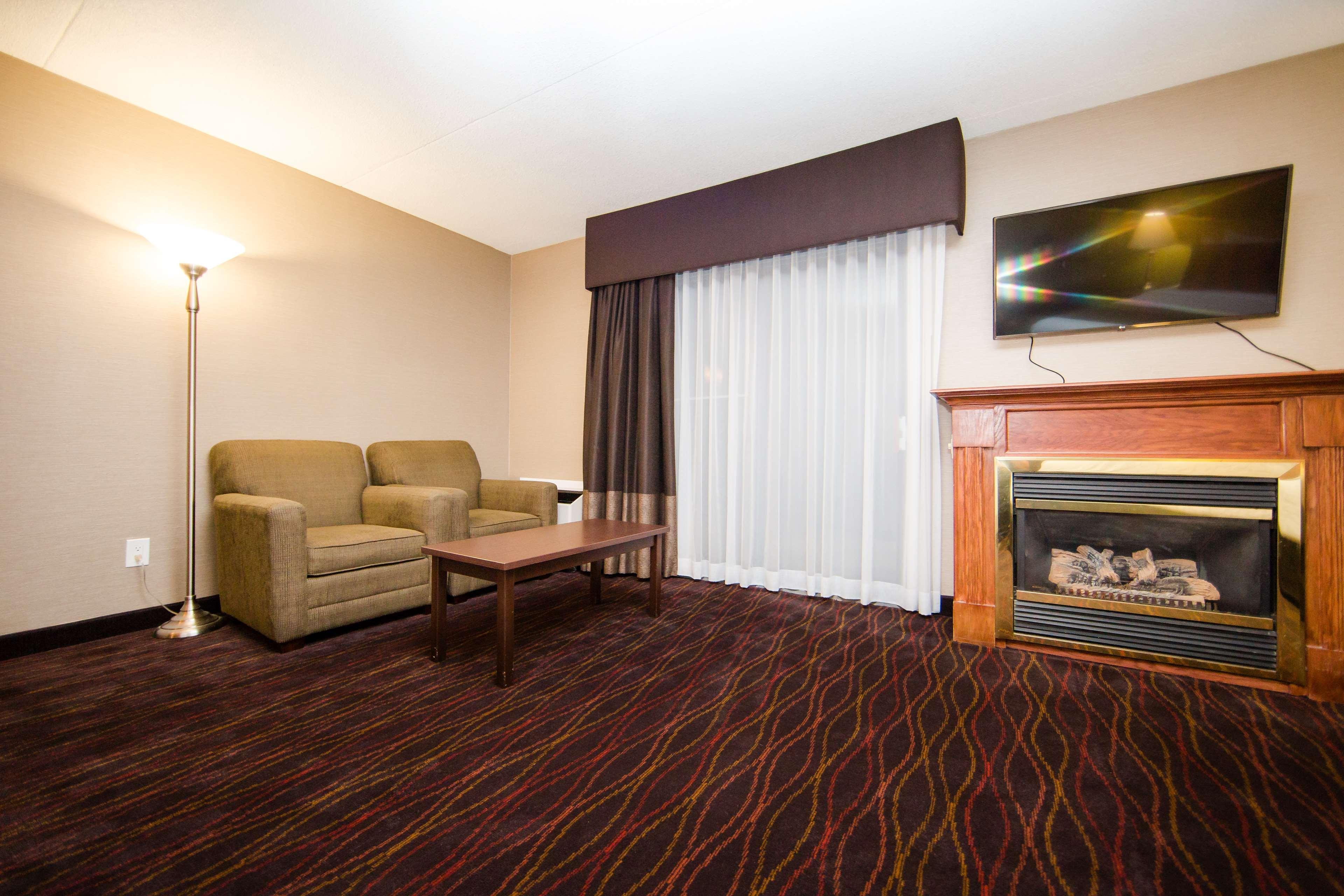 Best Western Plus Ottawa Kanata Hotel And Conference Centre Ngoại thất bức ảnh